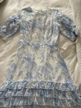 Missguided + White and Blue Floral Ruffle Dress